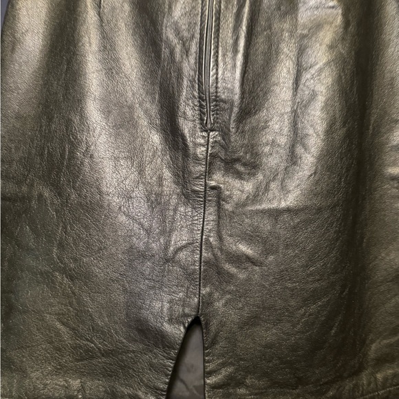 Black leather skirt - Picture 8 of 10